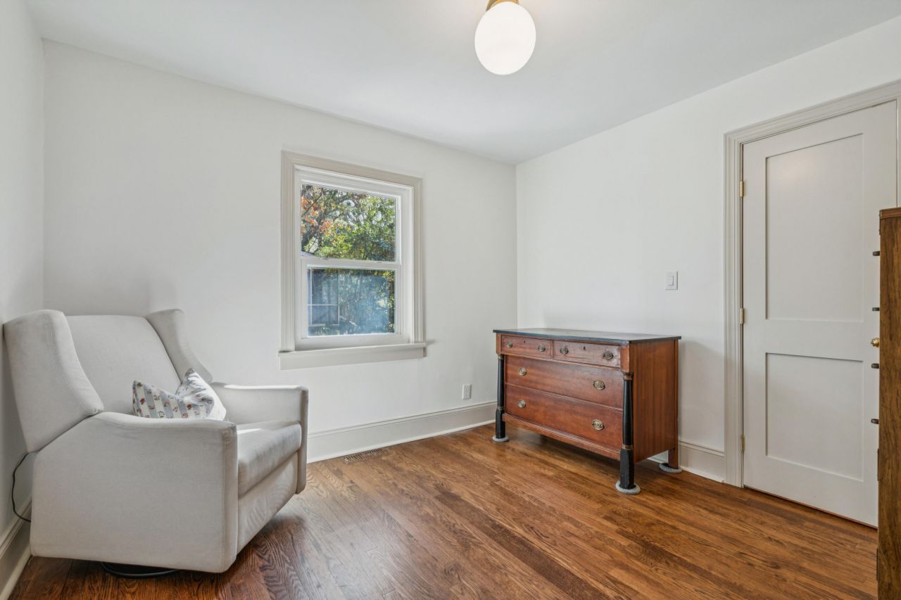 1683 Pearlott Street Photo 23