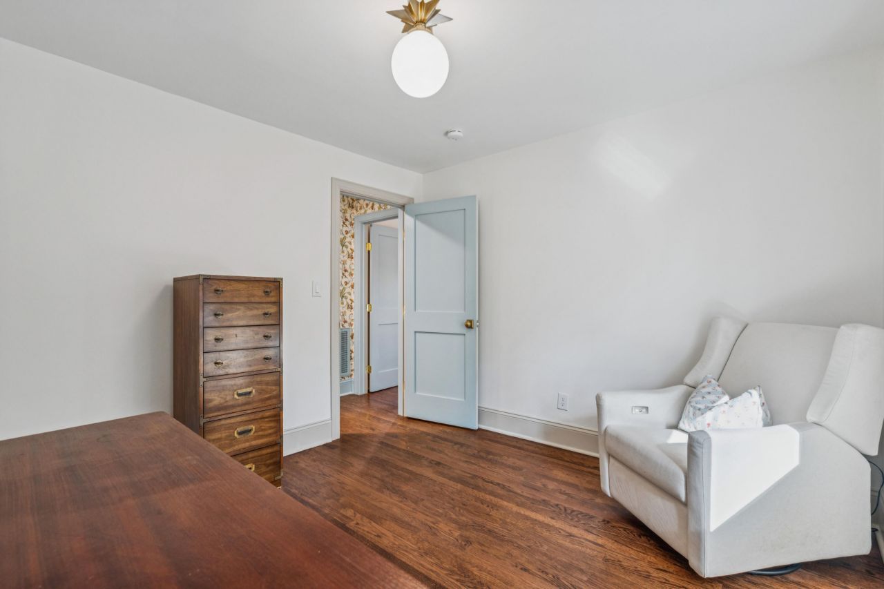 1683 Pearlott Street Photo 24