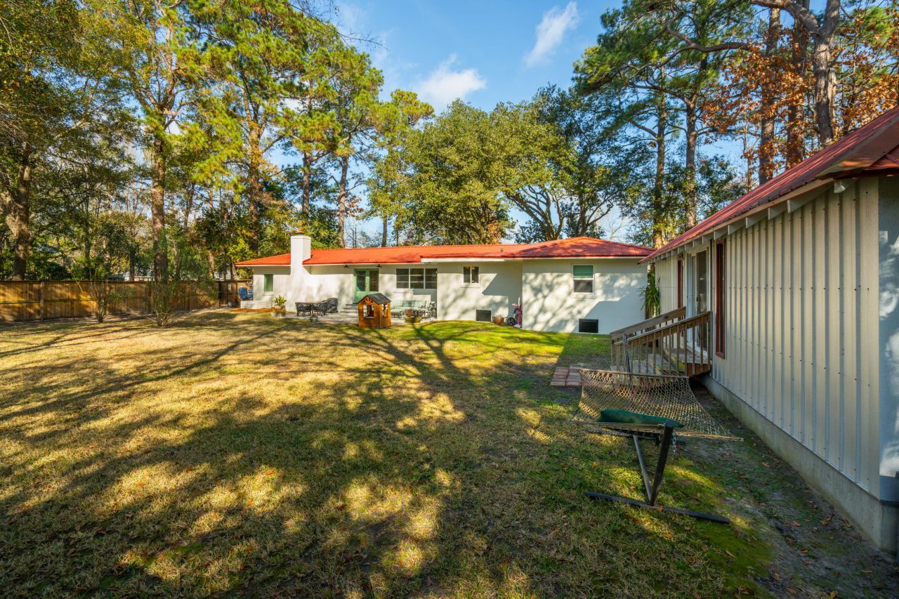 1683 Pearlott Street Photo 42