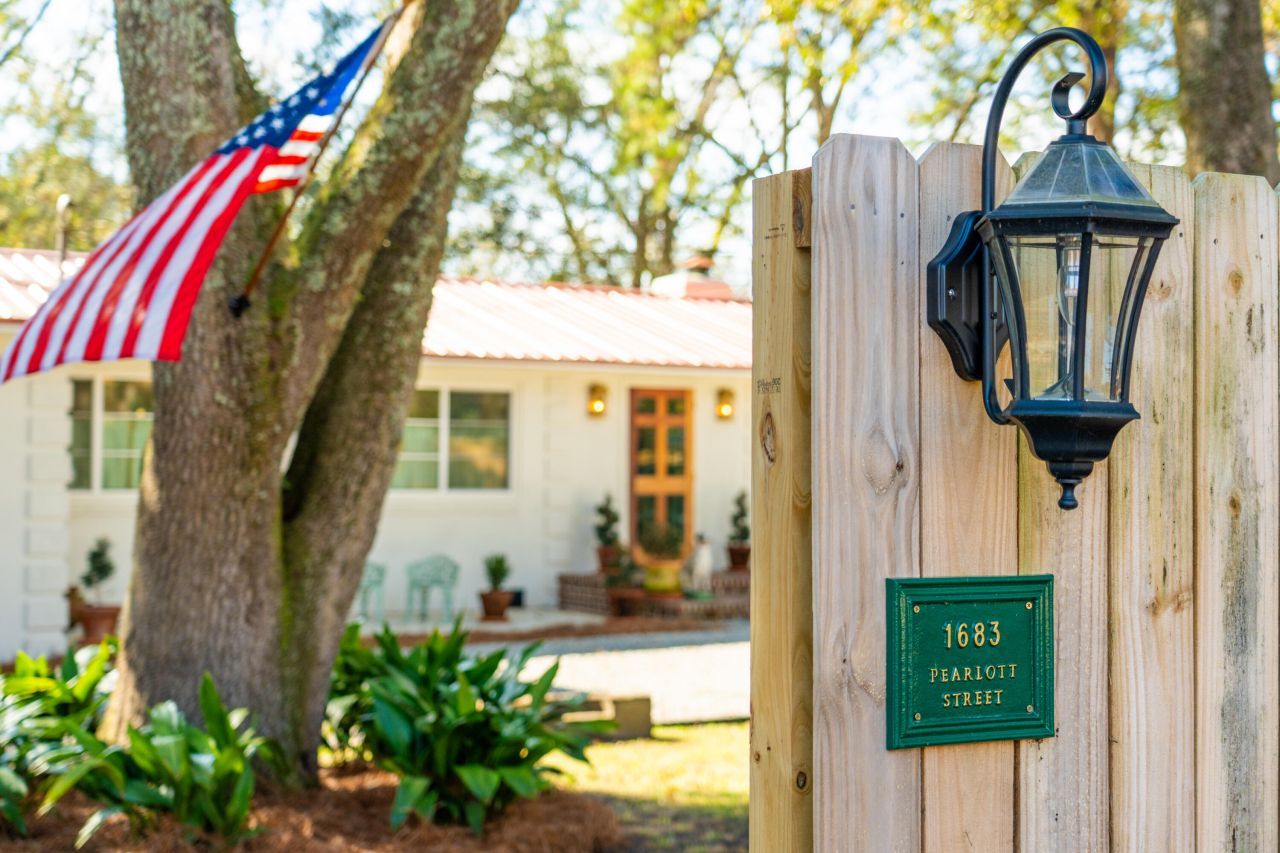 1683 Pearlott Street Photo 47