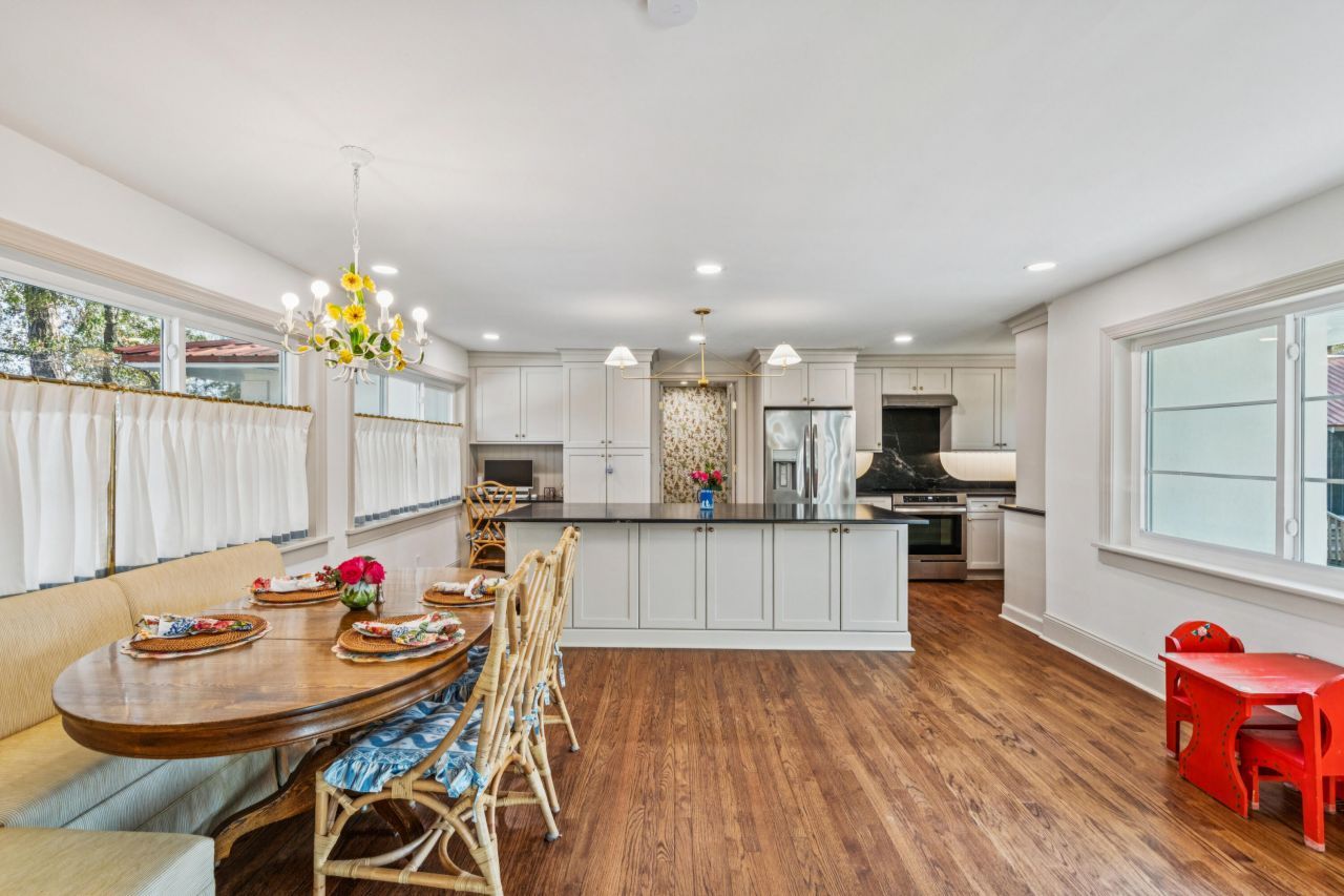 1683 Pearlott Street Photo 7