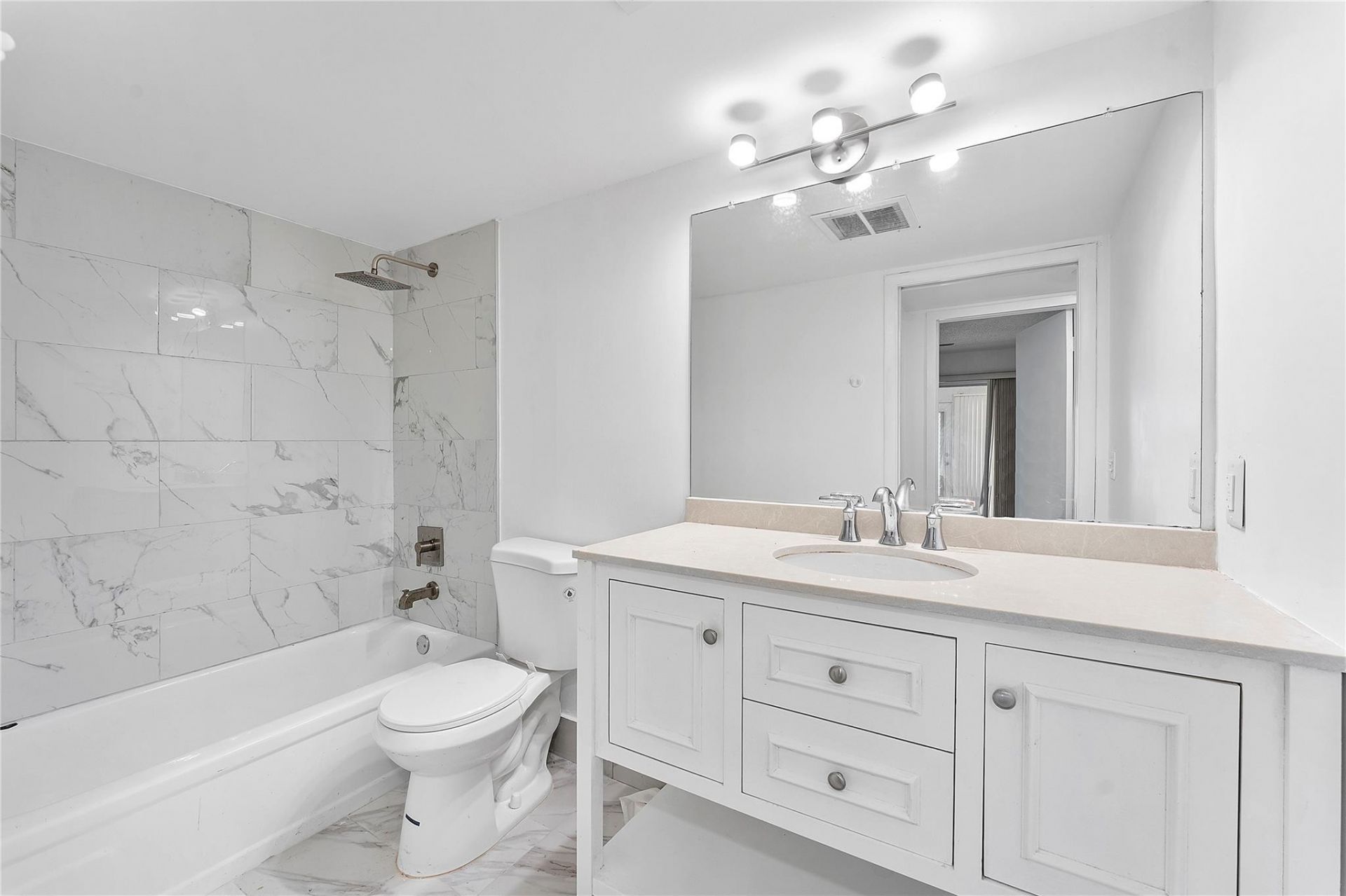 1052 Hythe, Unit 1052, Boca Raton, FL 33434 Photo