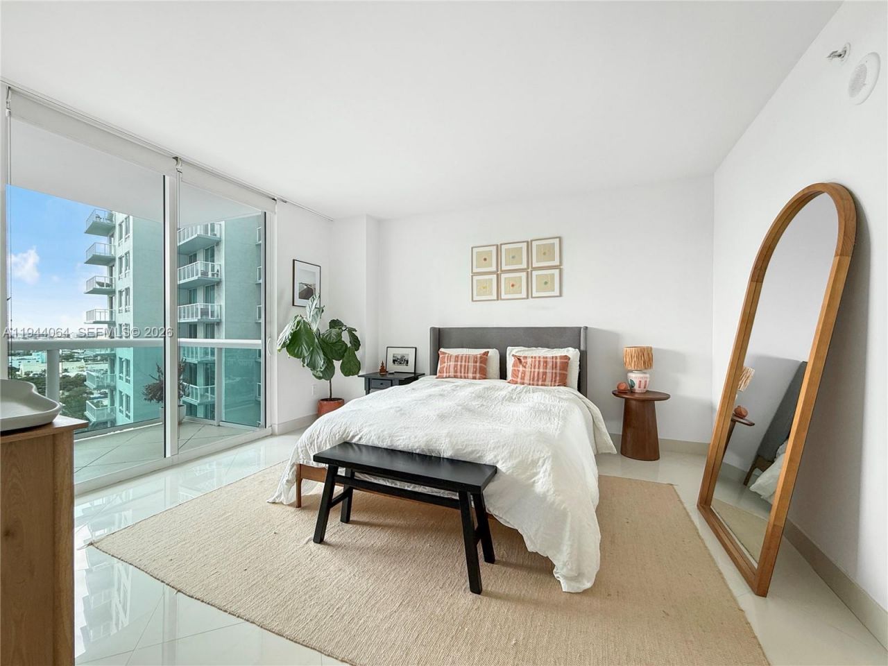 1800 N Bayshore Dr , Unit 1810, Miami, FL 33132 Photo