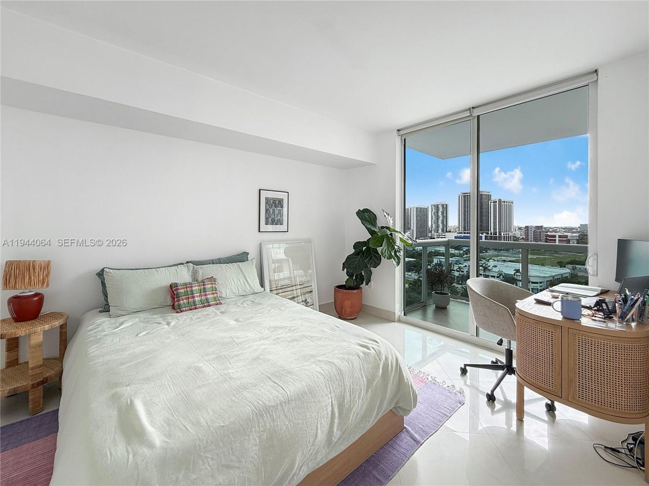 1800 N Bayshore Dr , Unit 1810, Miami, FL 33132 Photo