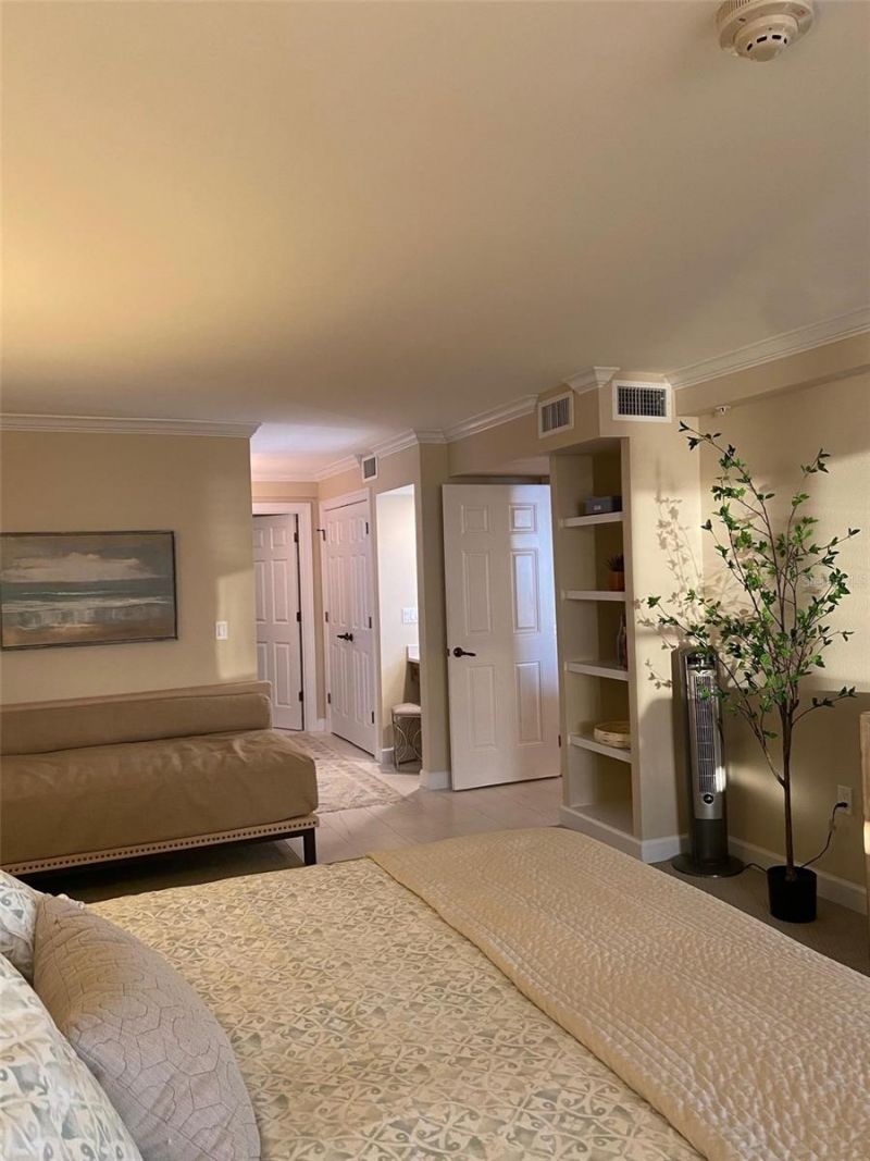 2675 Gulf Of Mexico Drive, Unit 302, Longboat Key, FL 34228 Photo