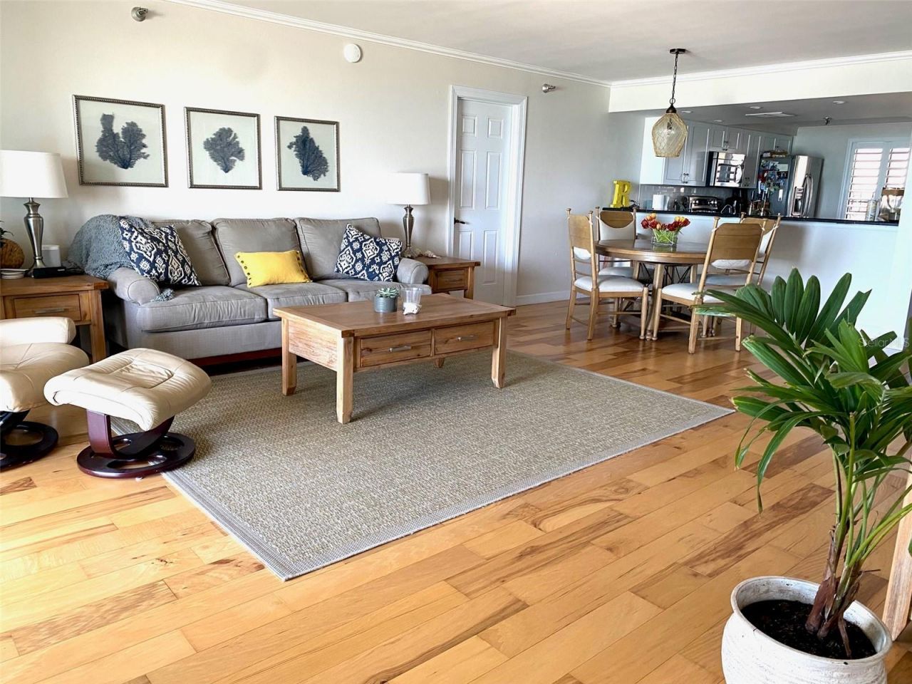 2675 Gulf Of Mexico Drive, Unit 302, Longboat Key, FL 34228 Photo