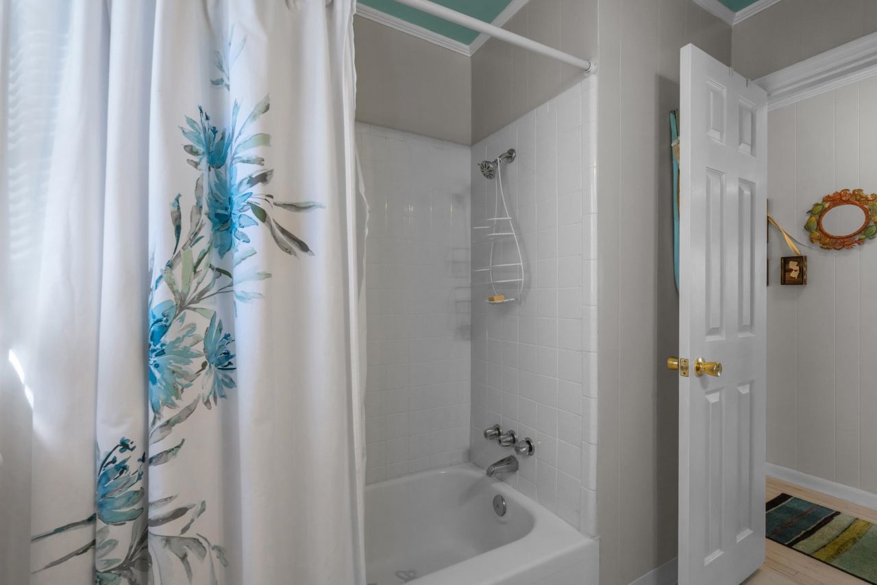 800 Perrin Dr. Photo 20