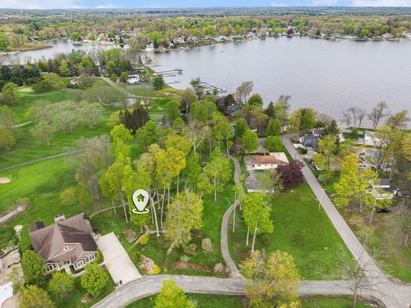 4862 Knoll Court, Watervliet, MI 49098