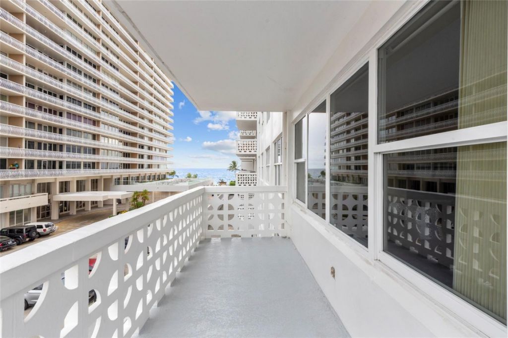 4010 Galt Ocean Drive, Unit 312, Fort Lauderdale, FL 33308 Photo