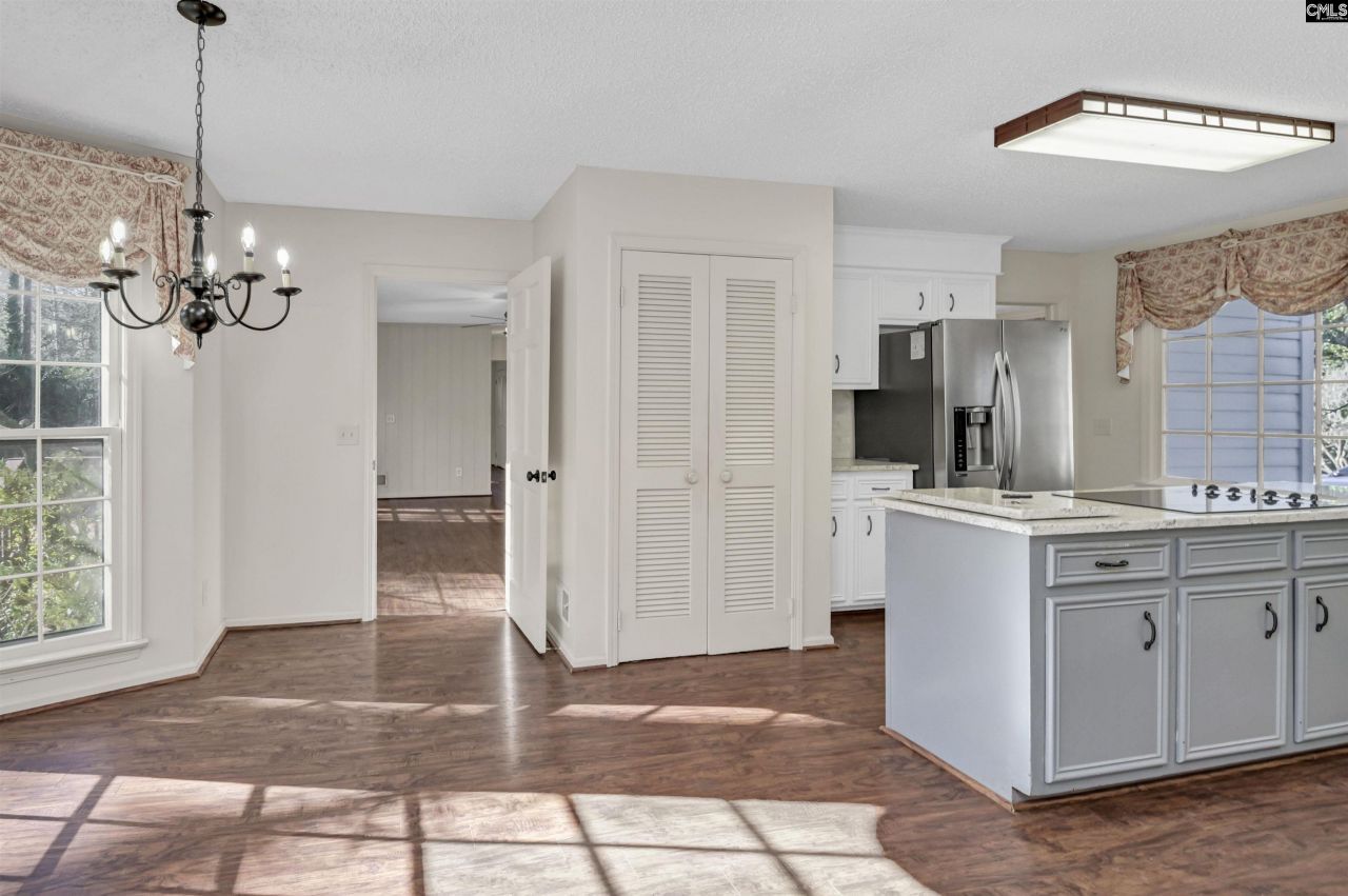 73 Olde Springs Road Photo 14