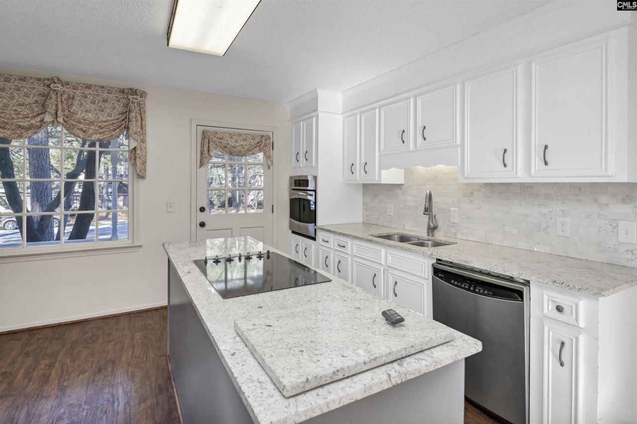 73 Olde Springs Road Photo 17