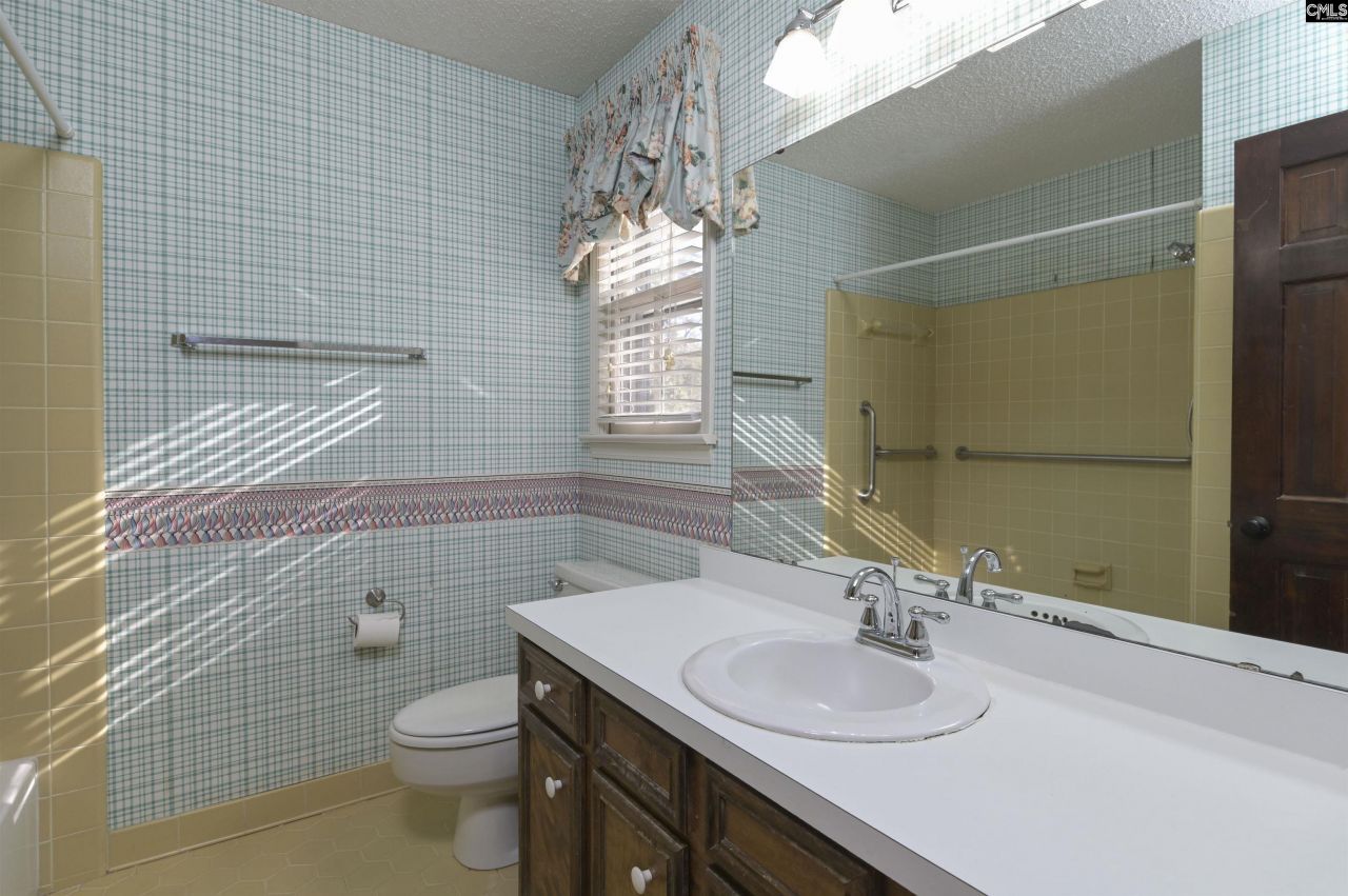 73 Olde Springs Road Photo 29