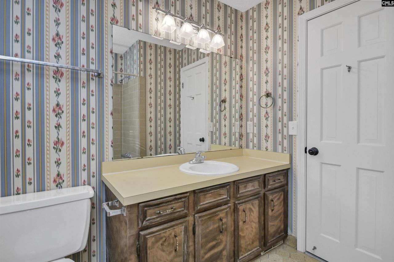 73 Olde Springs Road Photo 35