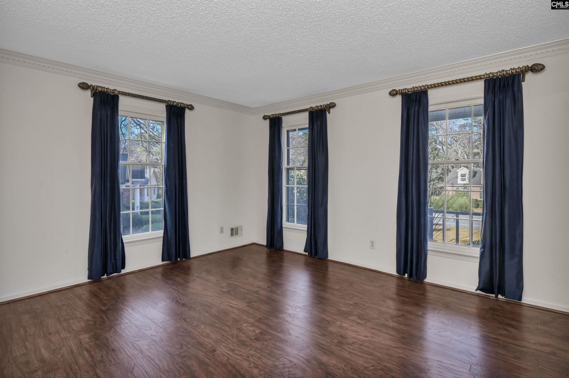 73 Olde Springs Road Photo 8