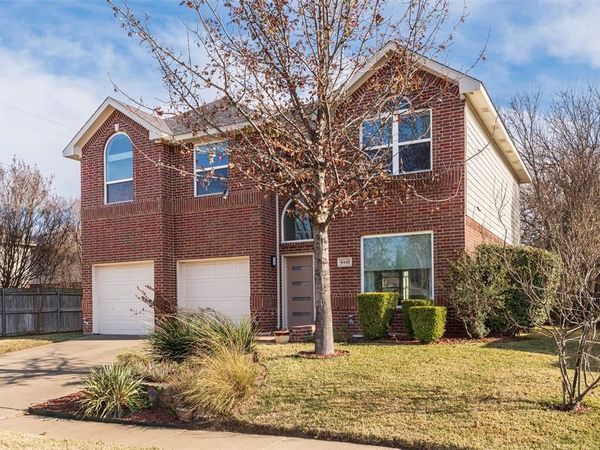 6403 Redstone Drive, Arlington, TX 76001