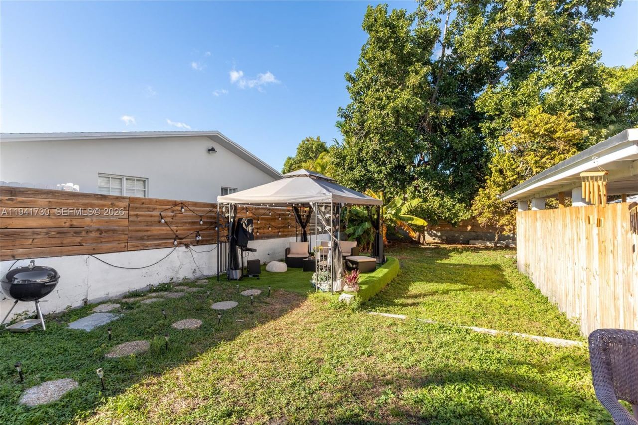 2811 SW 17th St, Miami, FL 33145 Photo