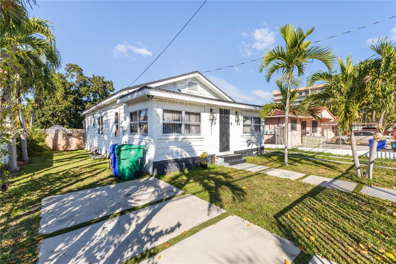 2811 SW 17th St, Miami, FL 33145 Photo