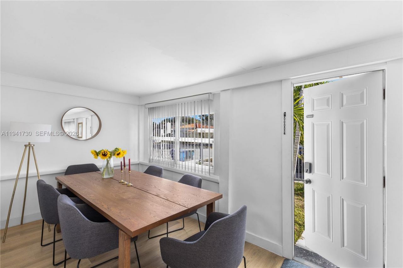 2811 SW 17th St, Miami, FL 33145 Photo