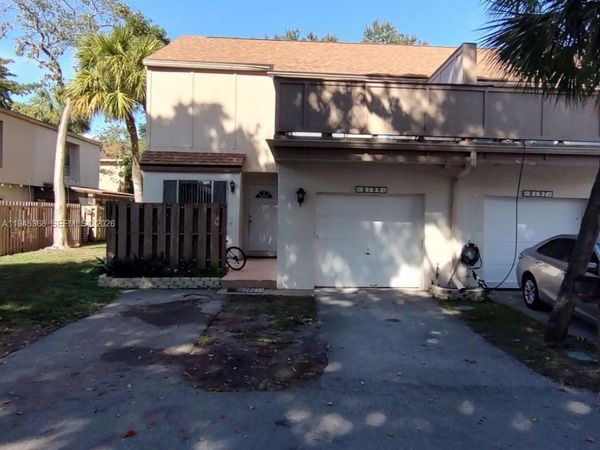 8199 NW 8th Mnr, Unit 1, Plantation, FL 33324