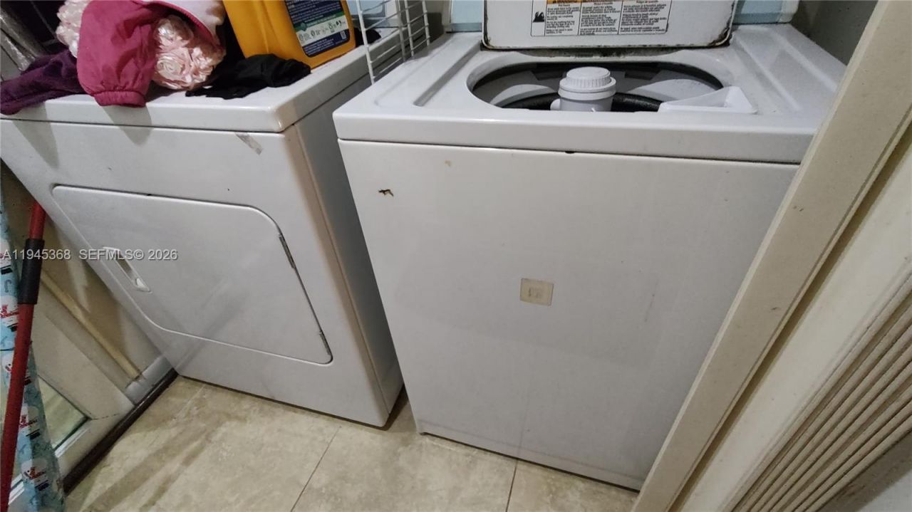 8199 NW 8th Mnr, Unit 1, Plantation, FL 33324 Photo