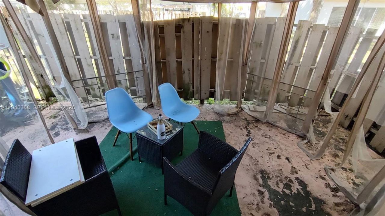 8199 NW 8th Mnr, Unit 1, Plantation, FL 33324 Photo