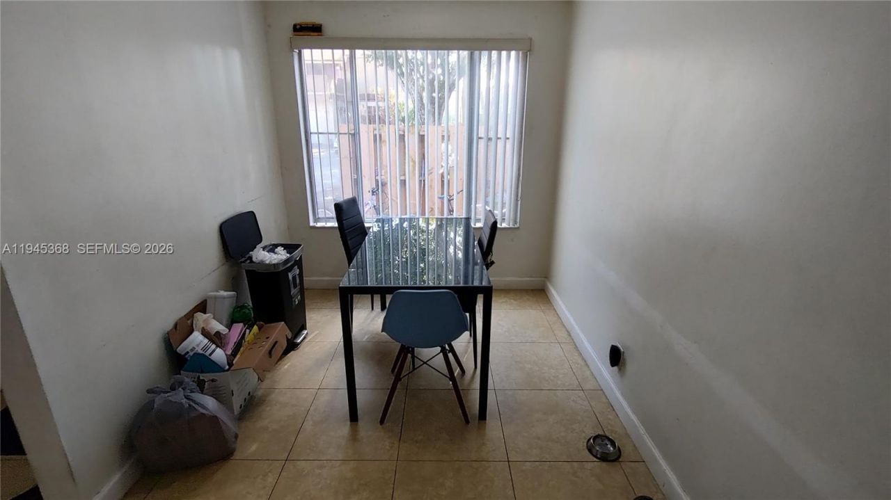 8199 NW 8th Mnr, Unit 1, Plantation, FL 33324 Photo