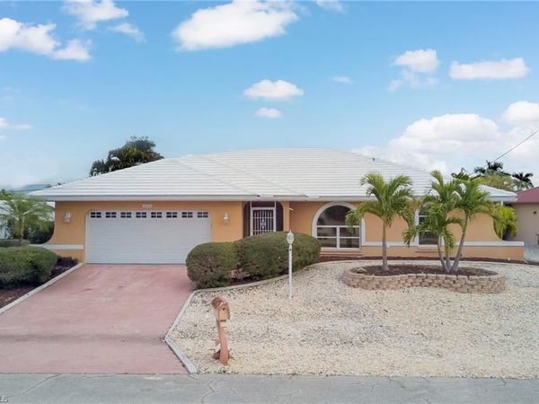 12196 Matlacha BLVD, MATLACHA ISLES, FL 33991