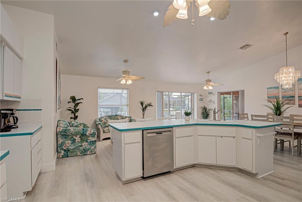 12196 Matlacha Blvd, Matlacha Isles, FL 33991 Photo