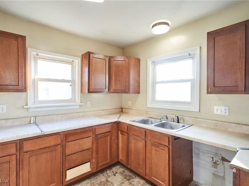 970 Hunt Street, Akron, OH 44306 Photo 13