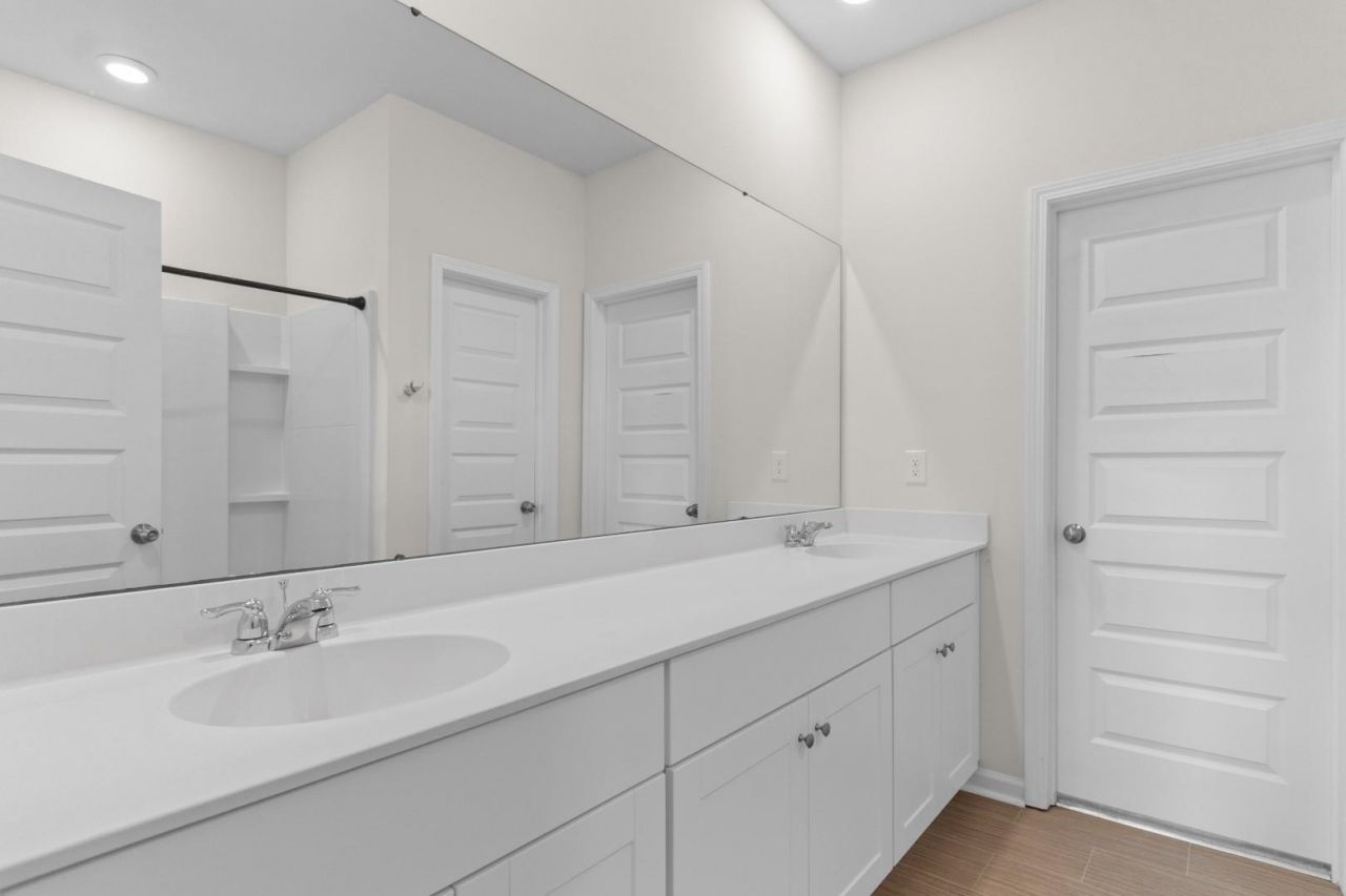 1528 Swing Bridge Way Photo 15