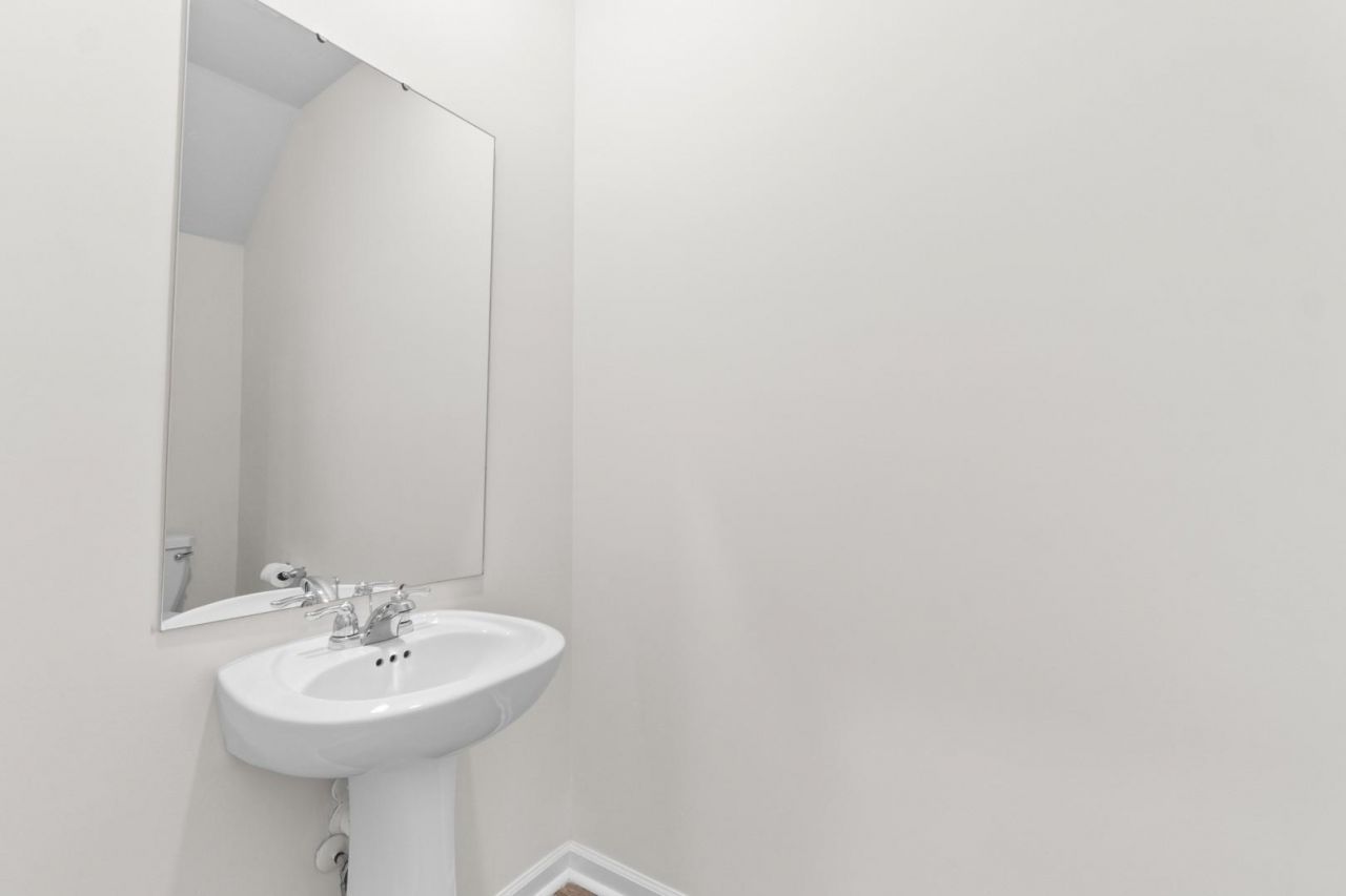 1528 Swing Bridge Way Photo 18