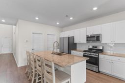 1528 Swing Bridge Way photo 4