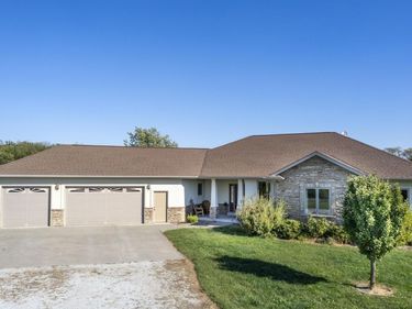 20050 S 96th Street, Hickman, NE 68372