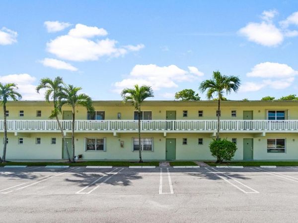 658 NE 6th Court E, Unit E, Boynton Beach, FL 33435