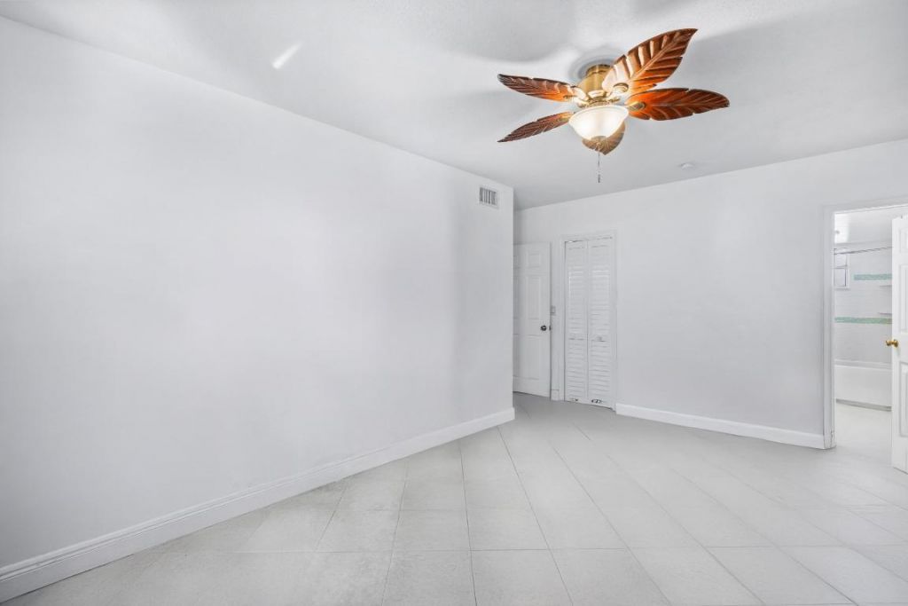 658 NE 6th Court E, Unit E, Boynton Beach, FL 33435 Photo