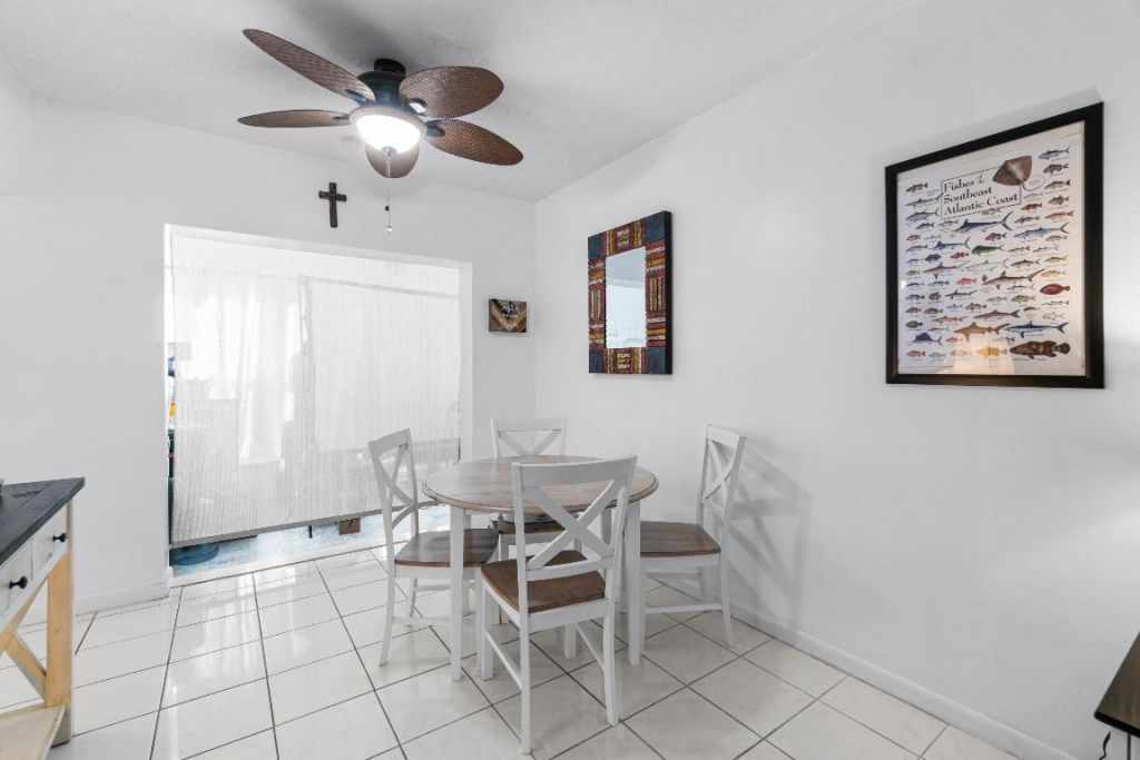 658 NE 6th Court E, Unit E, Boynton Beach, FL 33435 Photo