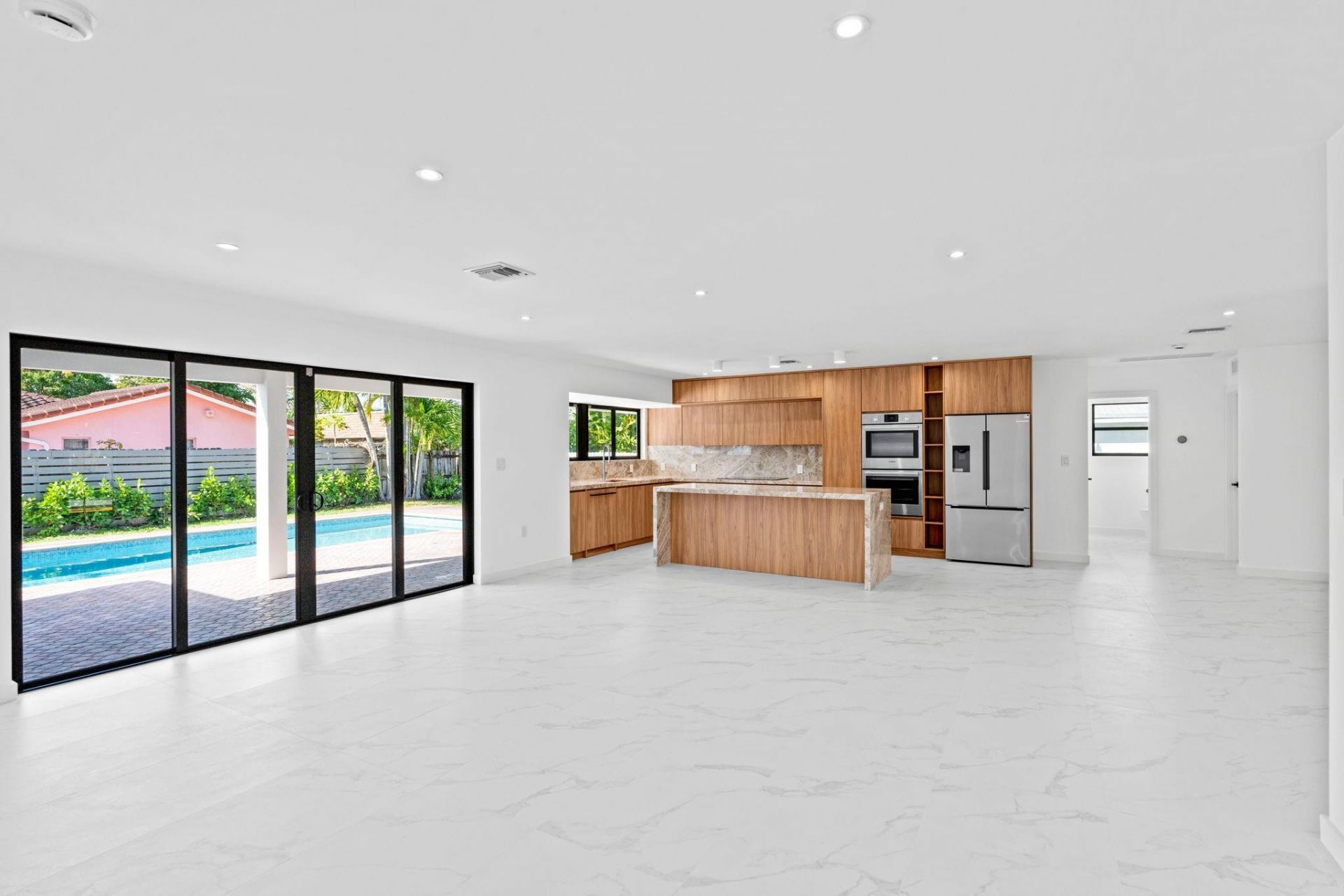 20500 Highland Lakes Boulevard, Miami, FL 33179 Photo