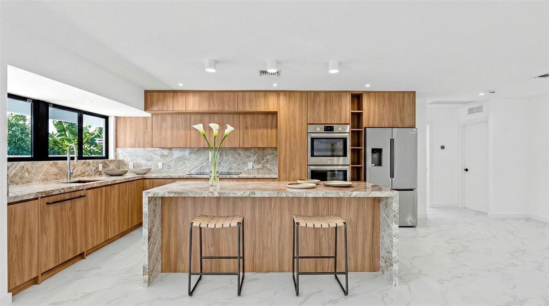 20500 Highland Lakes Boulevard, Miami, FL 33179 Photo