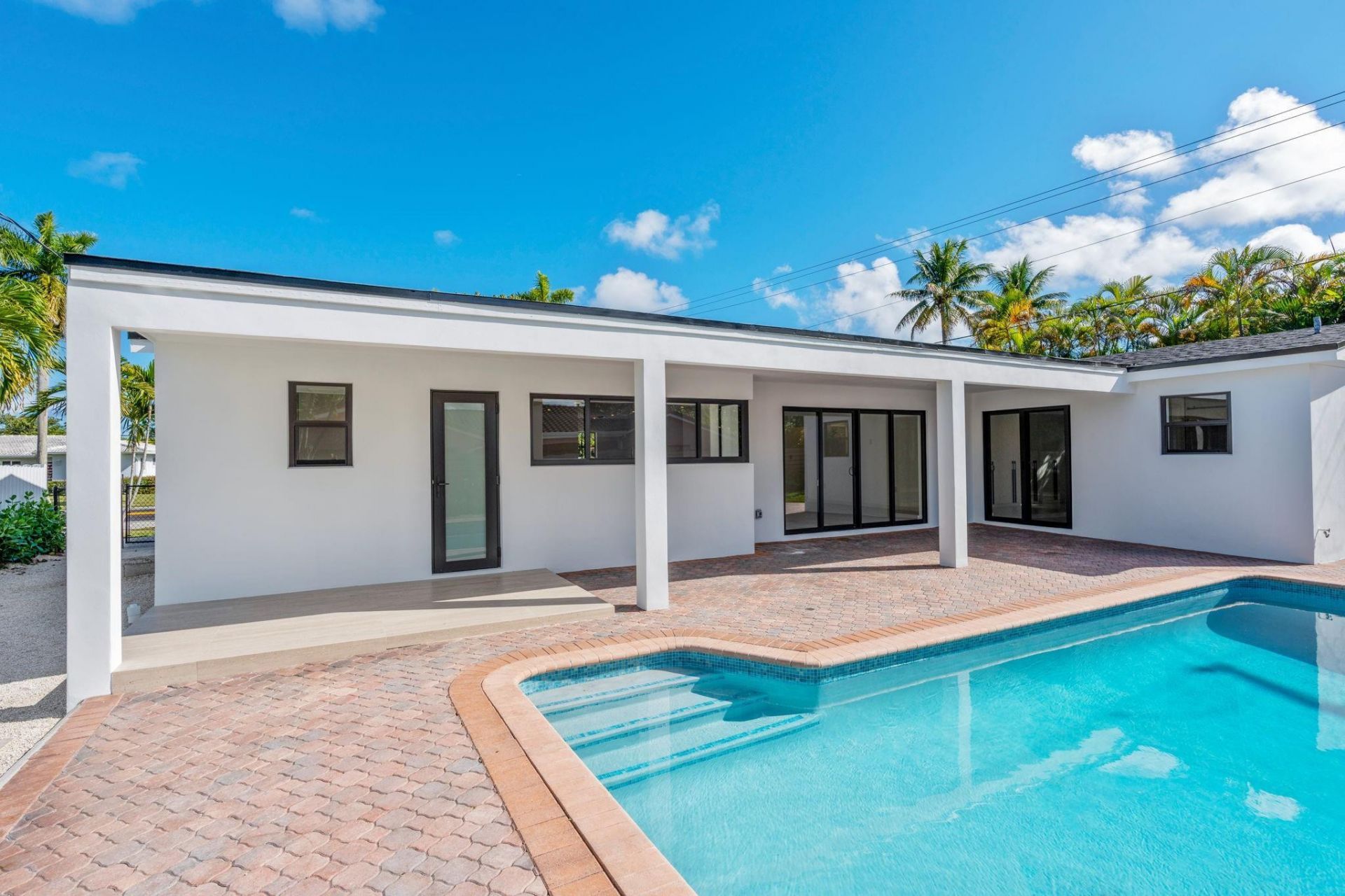 20500 Highland Lakes Boulevard, Miami, FL 33179 Photo