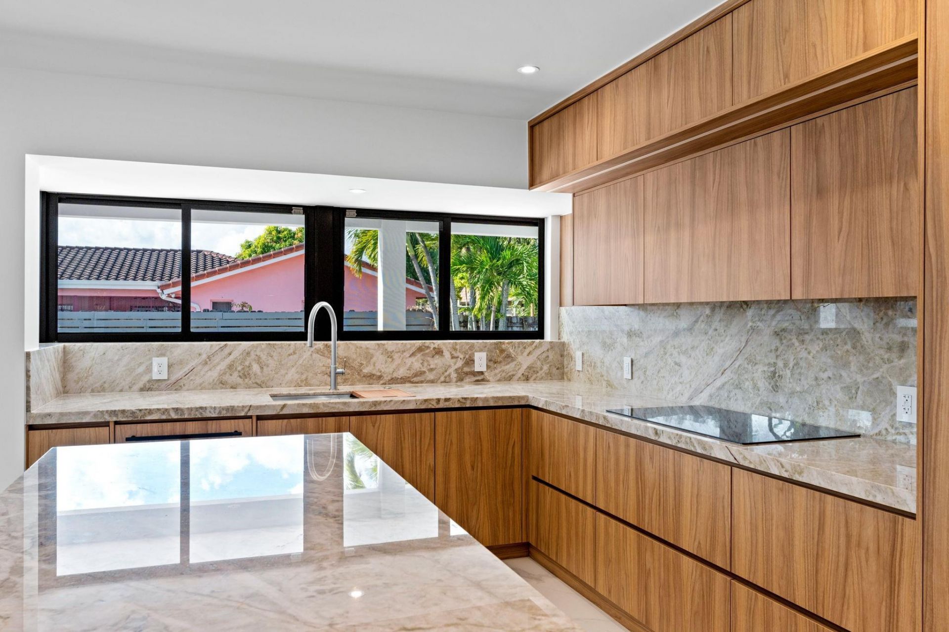 20500 Highland Lakes Boulevard, Miami, FL 33179 Photo