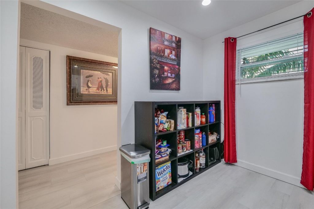 3930 Inverrary Boulevard, Unit 407-D, Lauderhill, FL 33319 Photo