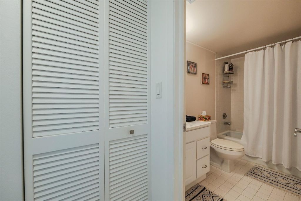 3930 Inverrary Boulevard, Unit 407-D, Lauderhill, FL 33319 Photo