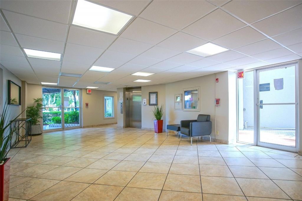 3930 Inverrary Boulevard, Unit 407-D, Lauderhill, FL 33319 Photo