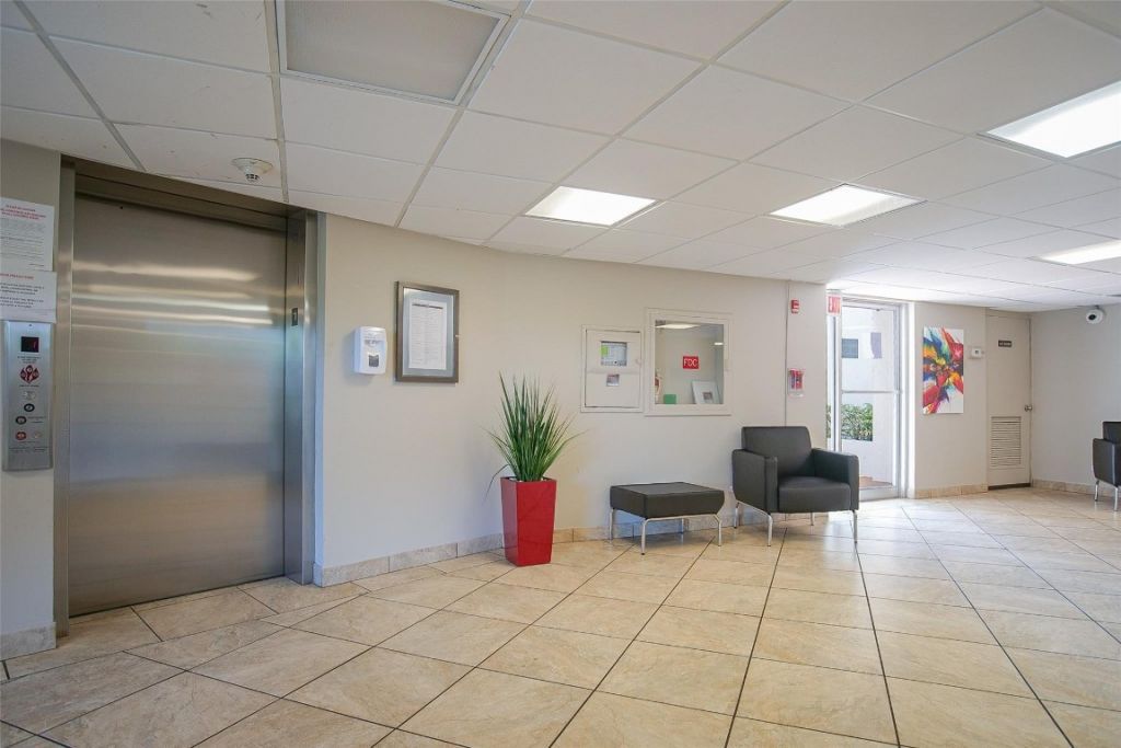 3930 Inverrary Boulevard, Unit 407-D, Lauderhill, FL 33319 Photo