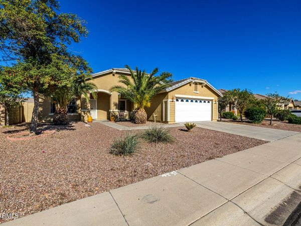 1964 W SAWTOOTH Way, San Tan Valley, AZ 85144