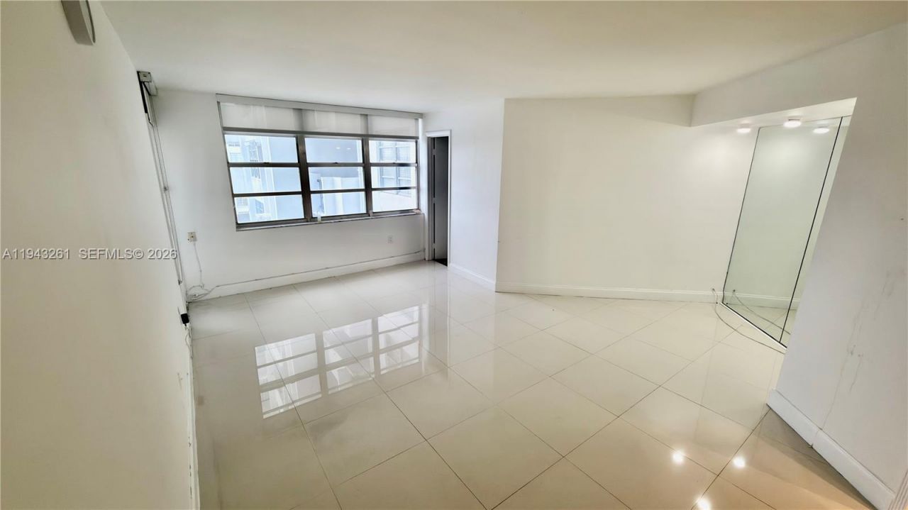 2750 NE 183rd St, Unit 906, Aventura, FL 33160 Photo