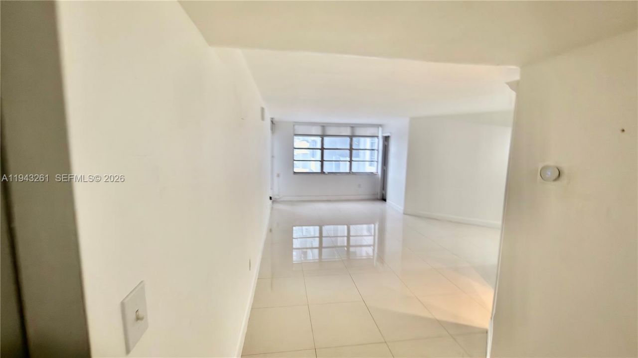 2750 NE 183rd St, Unit 906, Aventura, FL 33160 Photo