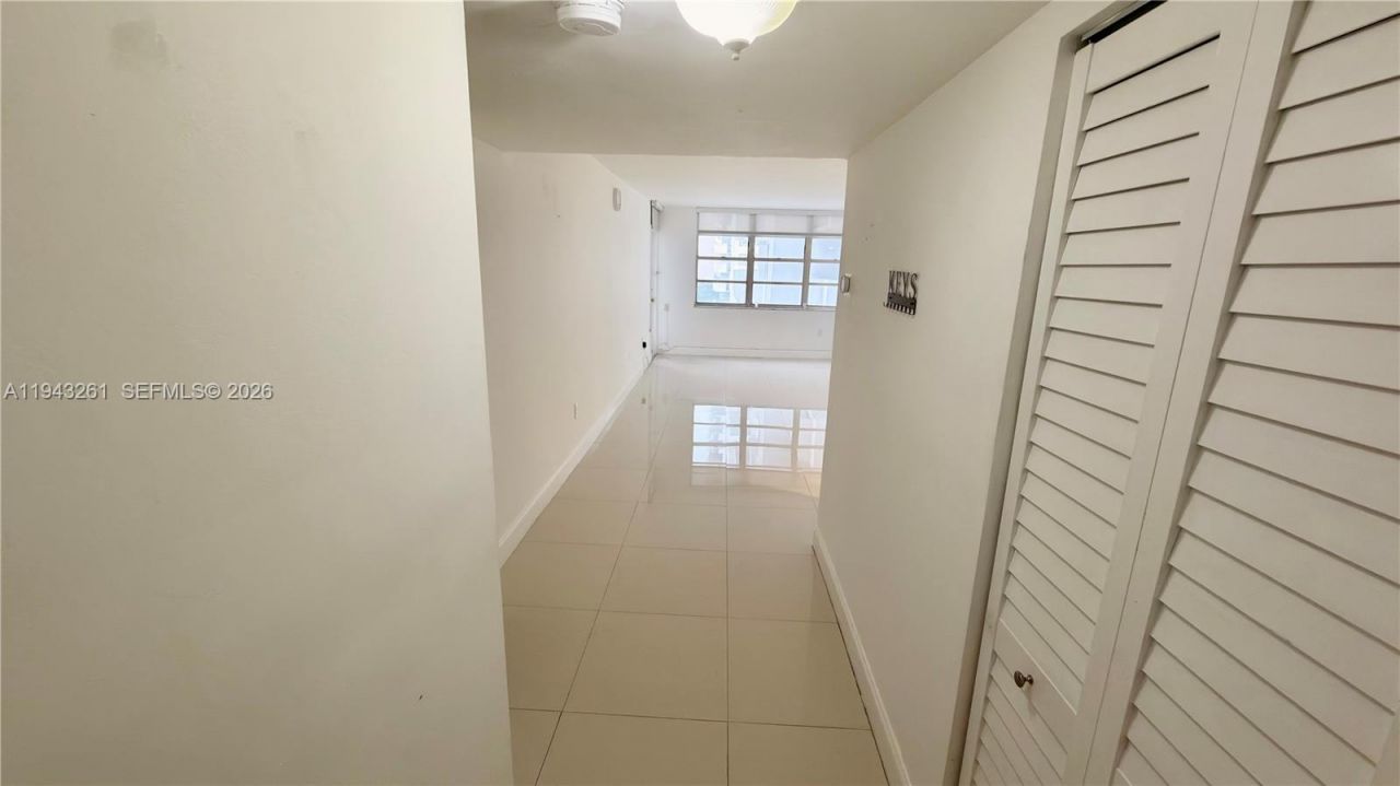 2750 NE 183rd St, Unit 906, Aventura, FL 33160 Photo