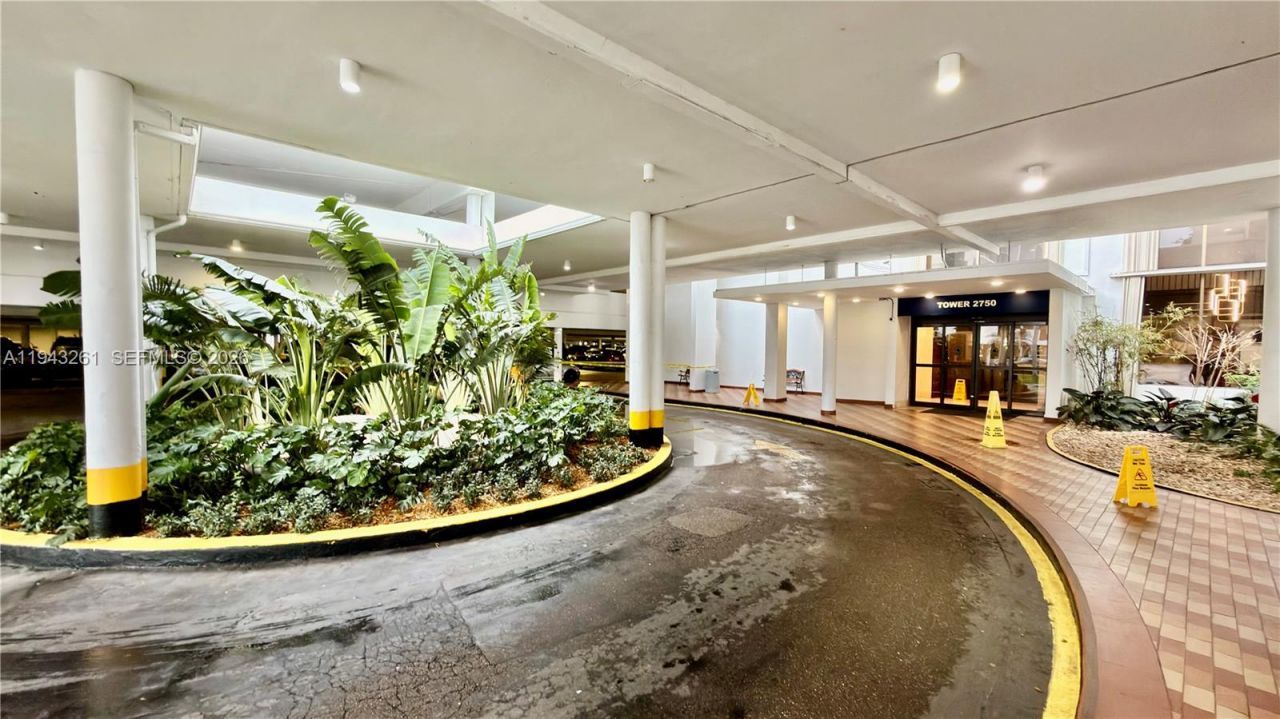 2750 NE 183rd St, Unit 906, Aventura, FL 33160 Photo