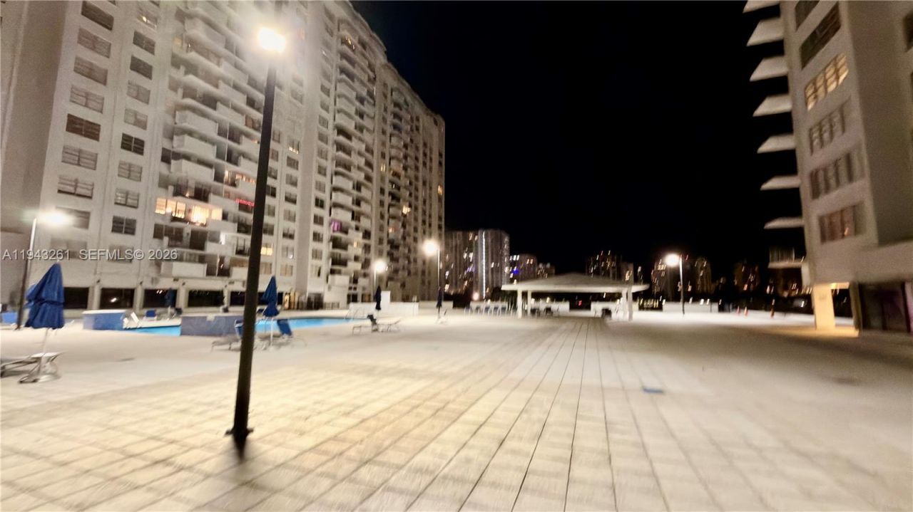 2750 NE 183rd St, Unit 906, Aventura, FL 33160 Photo